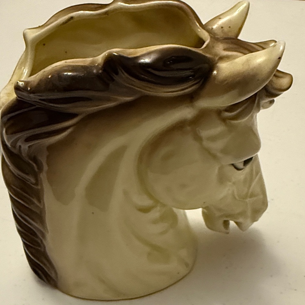 Elegant Cream and Brown Horse Head Vase